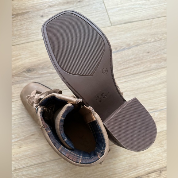 NEW! Crown Vintage Boots - women’s size 10. - Picture 2 of 5